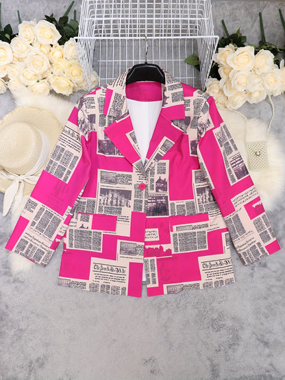 Casaco Plus Size Print Newspaper – Impacto Elegante