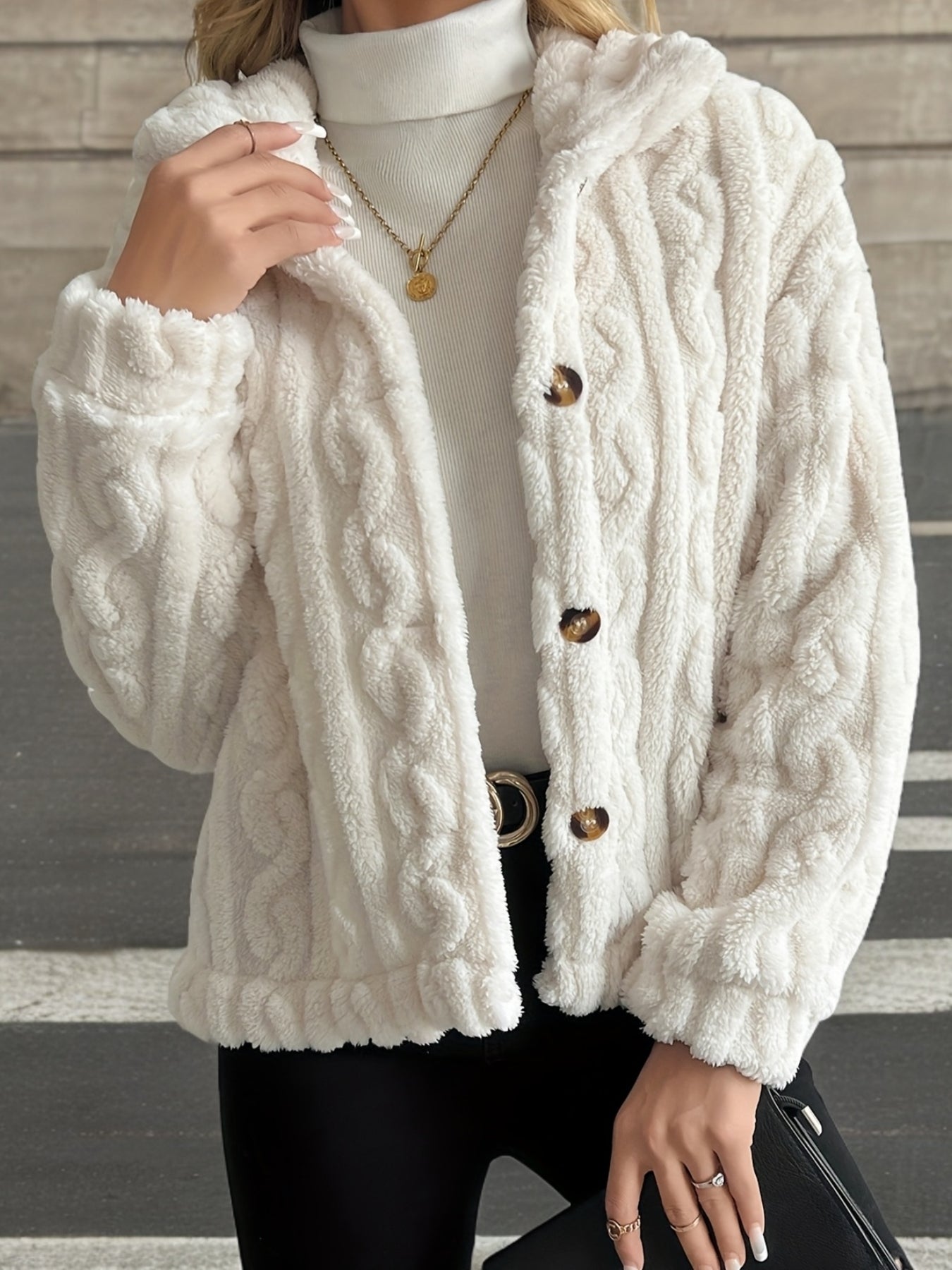 Jaqueta Lapela Elegance – Dourado & Pesponto Branco