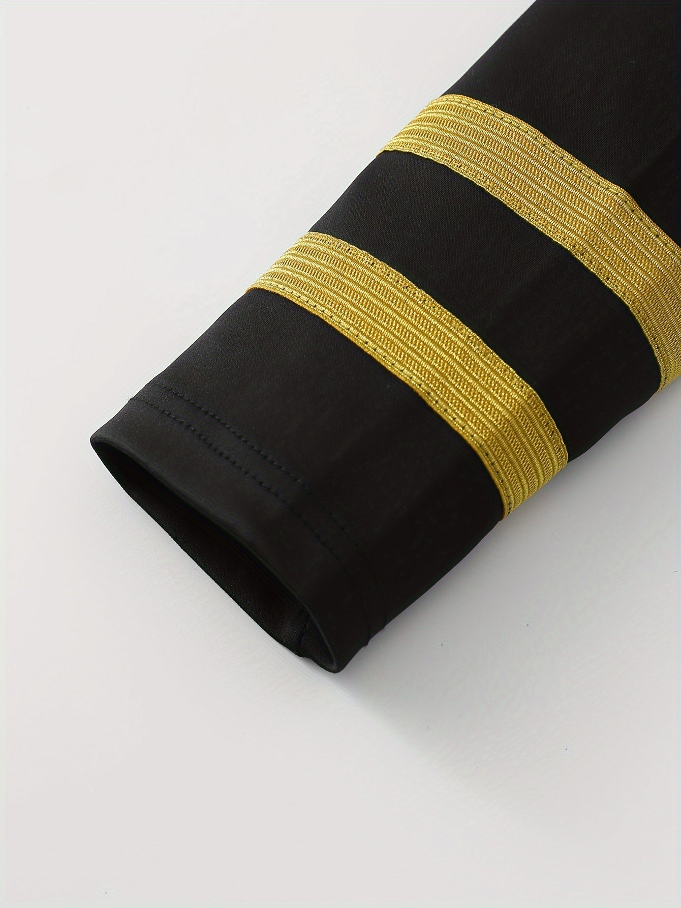 Blazer Feminino Chic – Barra Fria, Manga Longa & Botões Decorativos