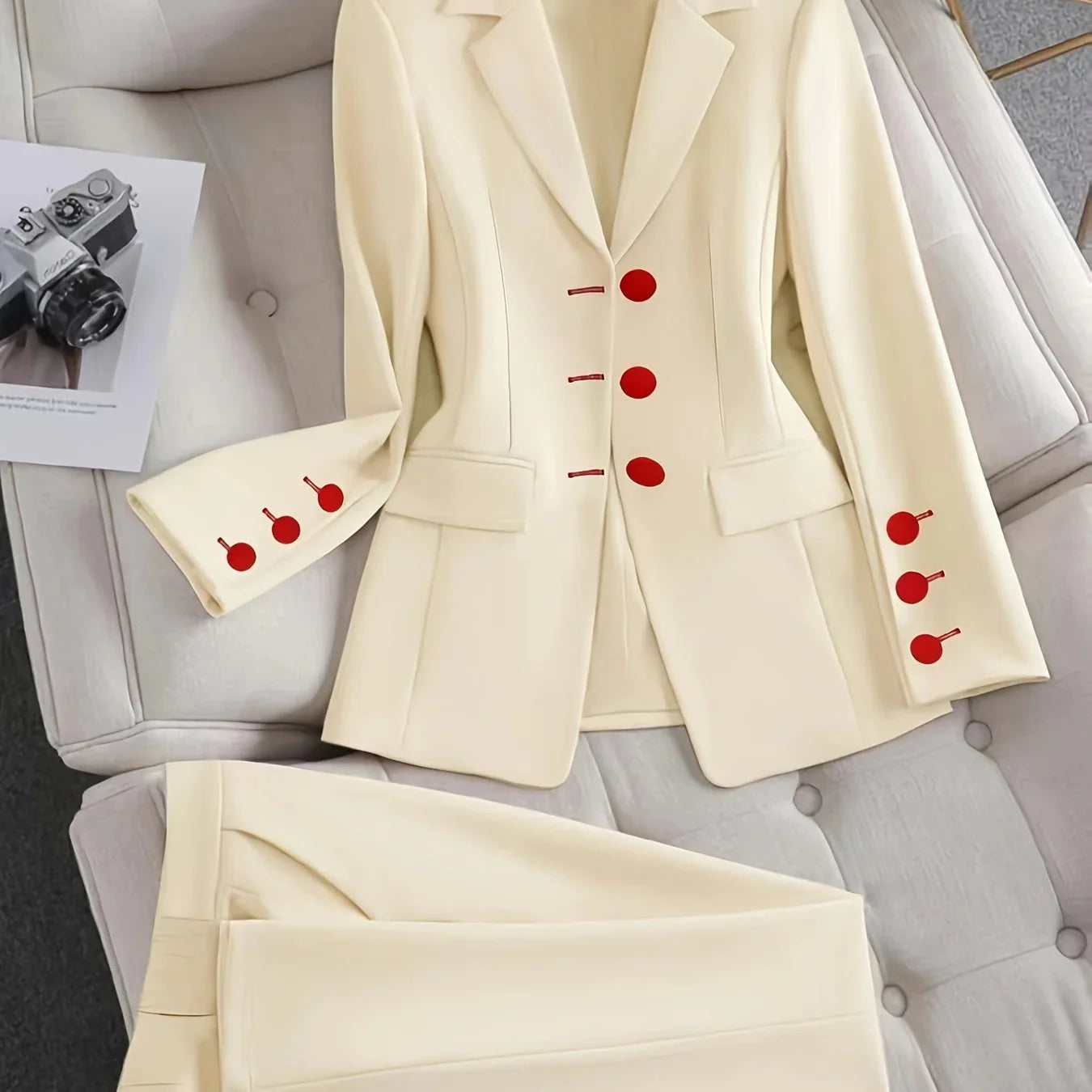 Conjunto Feminino Blazer & Calça – Sofisticação em Poliéster para Todas as Ocasiões