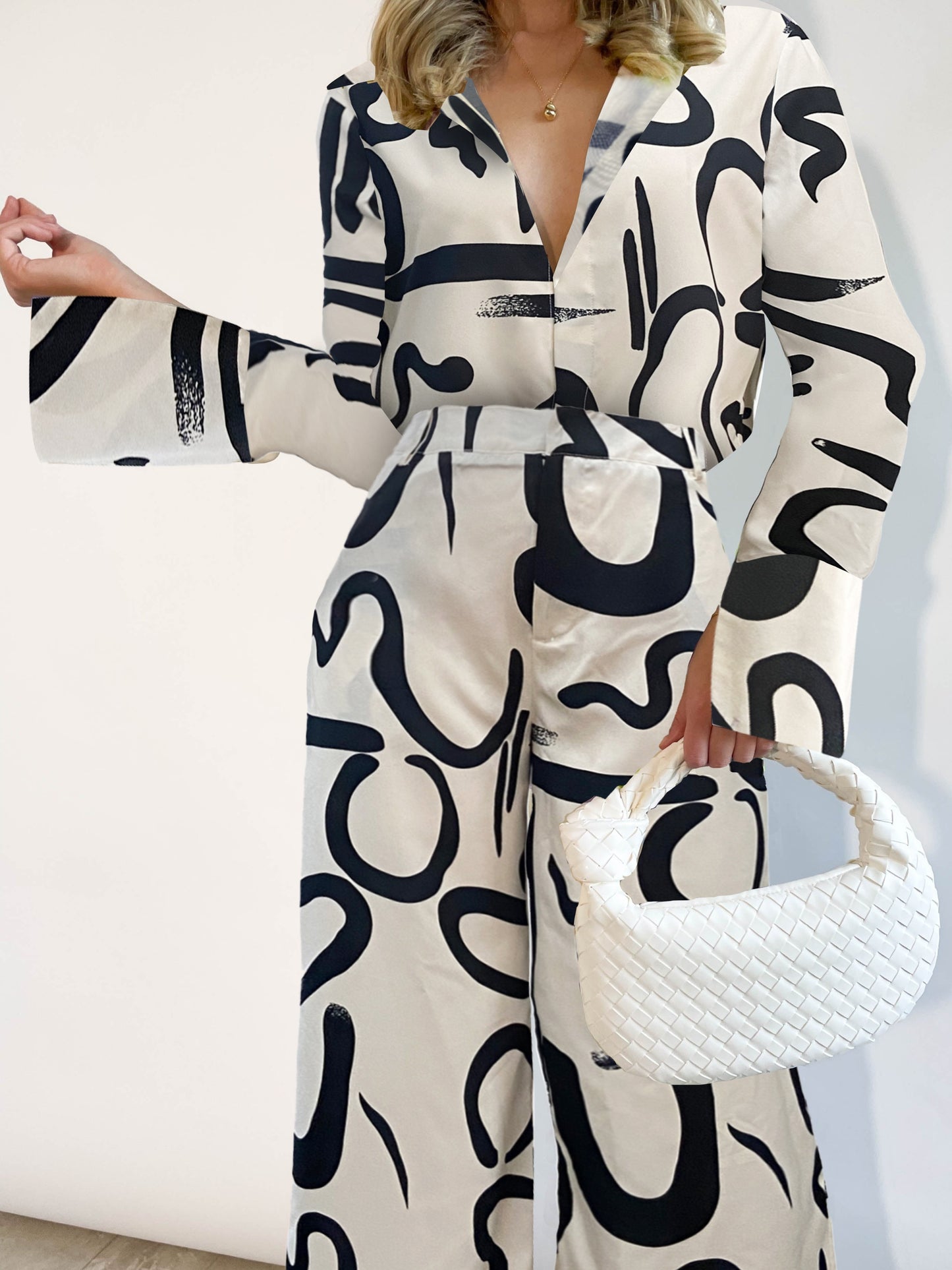 Conjunto Feminino Floral Blusa + Calça Pantalona – Elegância Casual com Toque Romântico