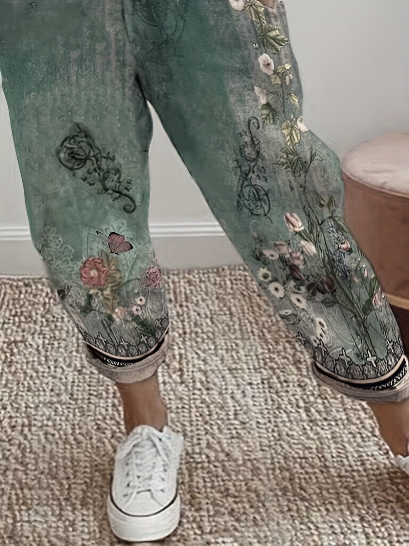 Conjunto Feminino Vintage Floral – Camisa Gola V + Calça com Cós Amarração