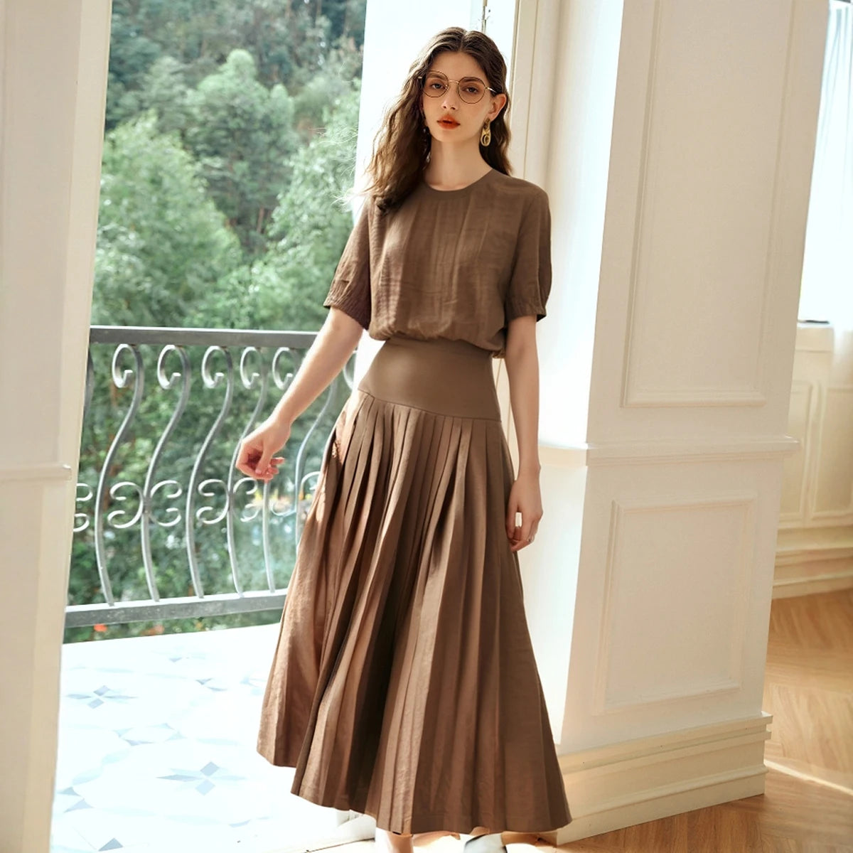 Conjunto French Coffee – Top Elegante & Saia Plissada