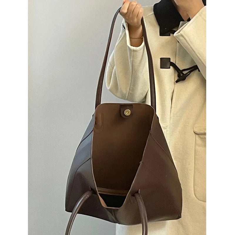Large Capacity Tote Bag Commuter Class Underarm Single Shoulder Bag Fashionable Versatile Mother Bag Magnetic Button Closure...