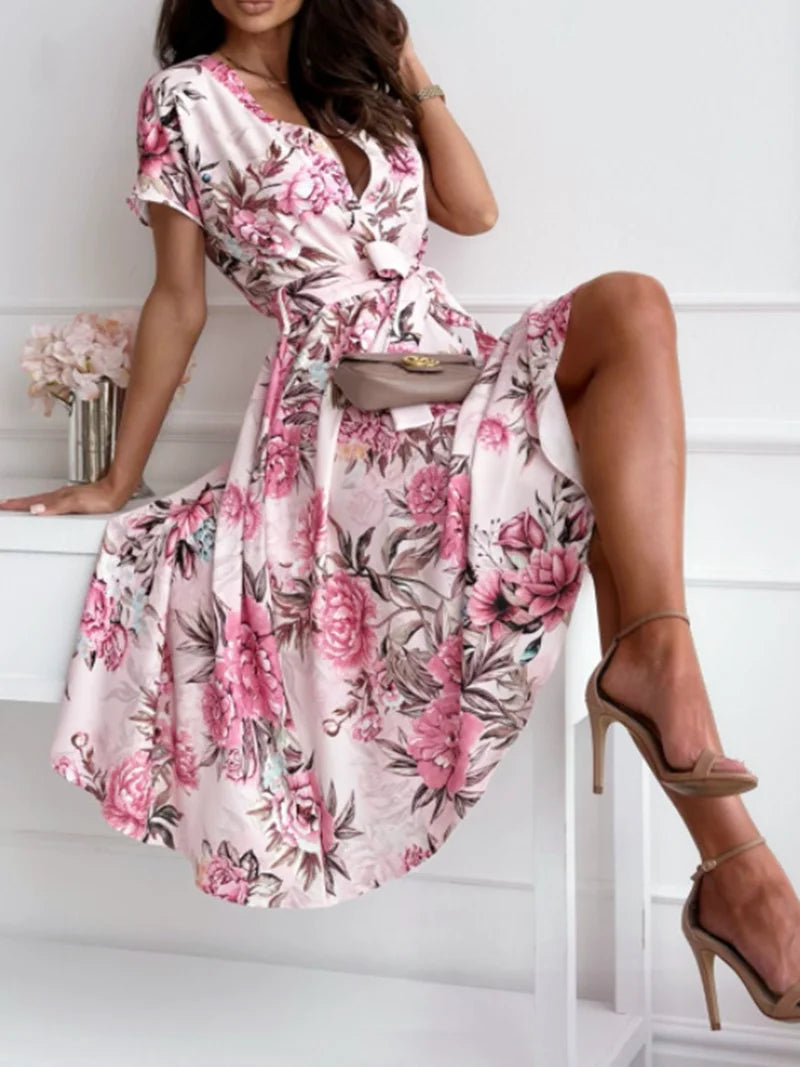 Vestido Midi Estampado com Decote V e Cinto