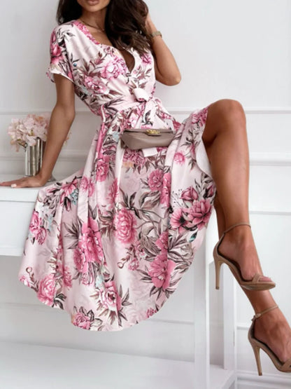 Vestido Midi Estampado com Decote V e Cinto