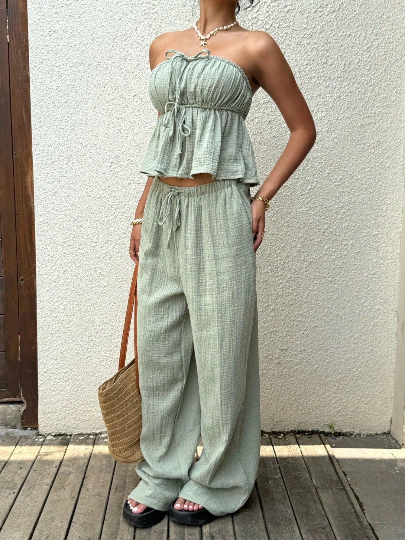 Conjunto Feminino Casual – Top Lace-Up & Calça Wide Leg