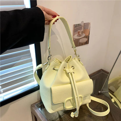 ‌Bolsa Bucket Elegance – Estilo Casual com Toque Sofisticado