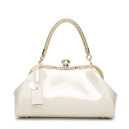 Bolsa Vintage Vermelha – Elegância Clássica