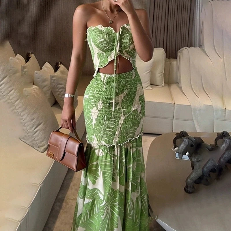 Vestido Halter Floral – Feminilidade com Movimento