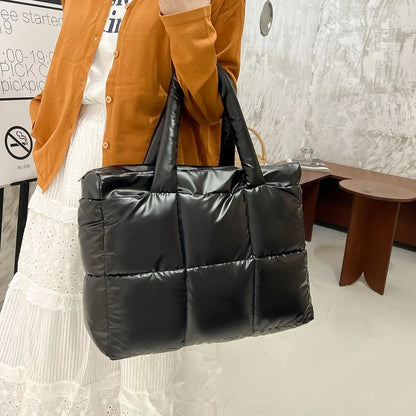 Bolsa Tote Quilted Grande Elegância