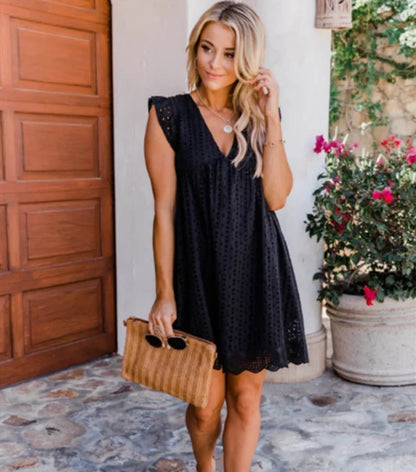 Vestido Midi em Jacquard com Detalhes Vazados e Bolsos