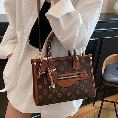 Women's Tote Bag 2025 – Minimalist &amp; Versatile