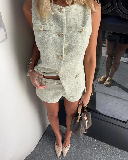 Conjunto Vest & Shorts – Estilo Moderno com Toque Urbano