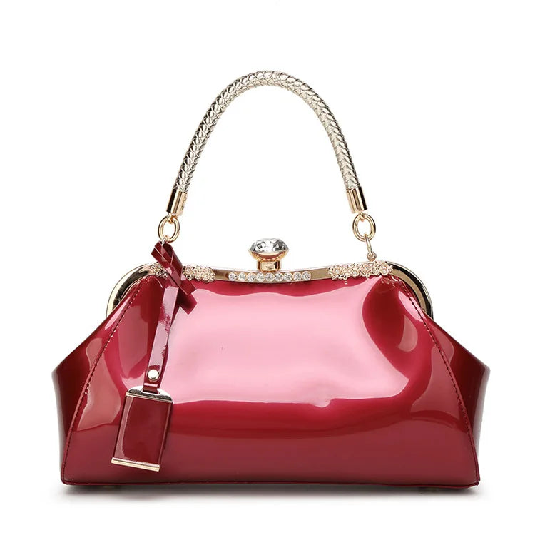 Bolsa Vintage Vermelha – Elegância Clássica