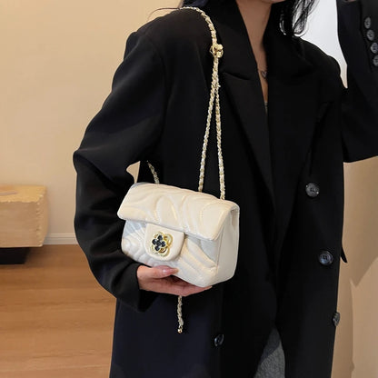 Bolsa Clutch Chain Luxo Essentials