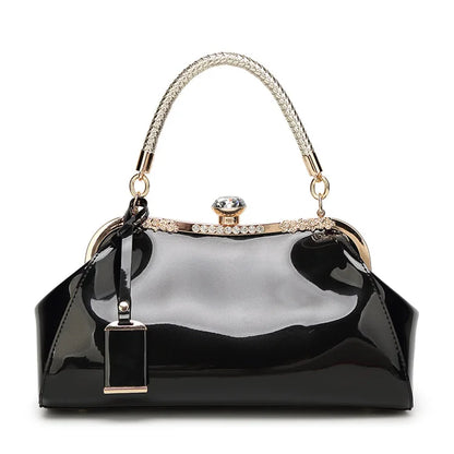 Bolsa Vintage Vermelha – Elegância Clássica