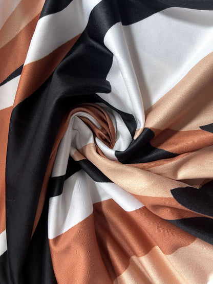 Macacão Abstract Summer – Conforto & Estilo