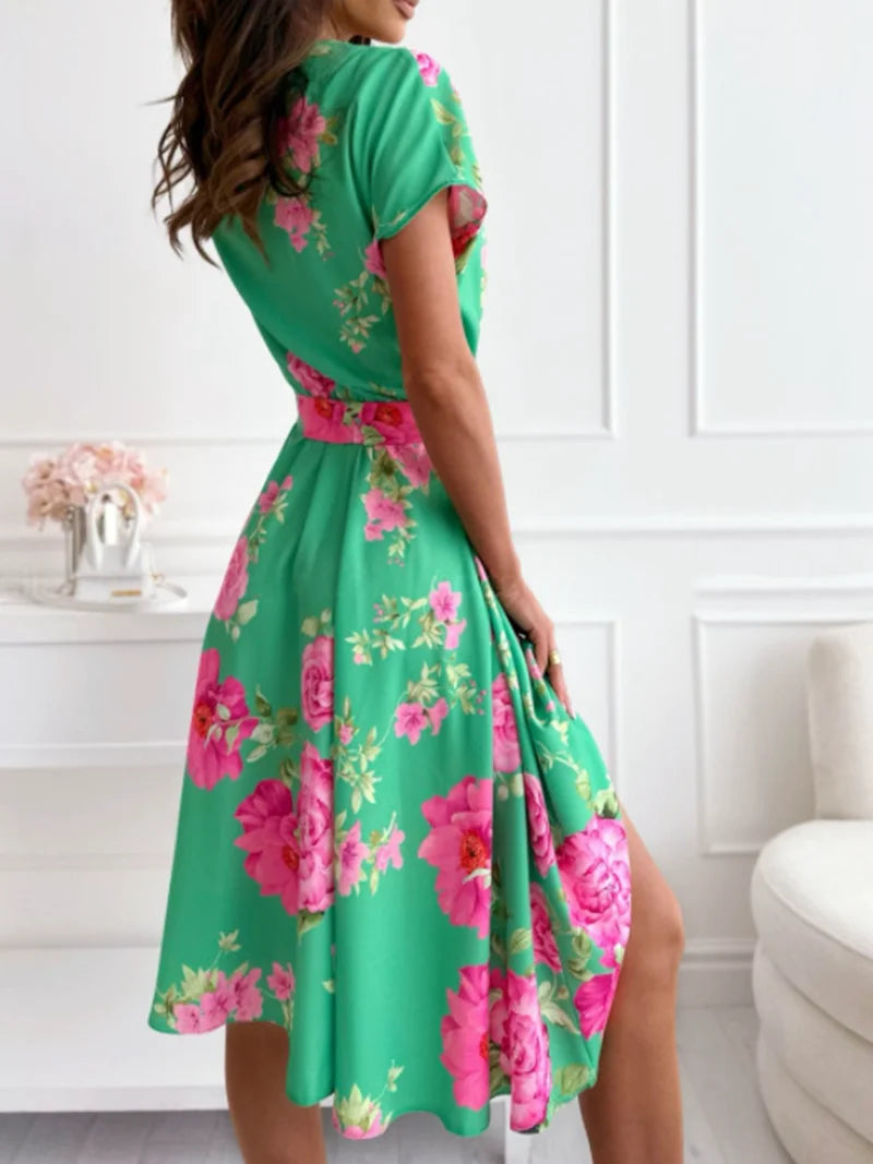 Vestido Midi Estampado com Decote V e Cinto