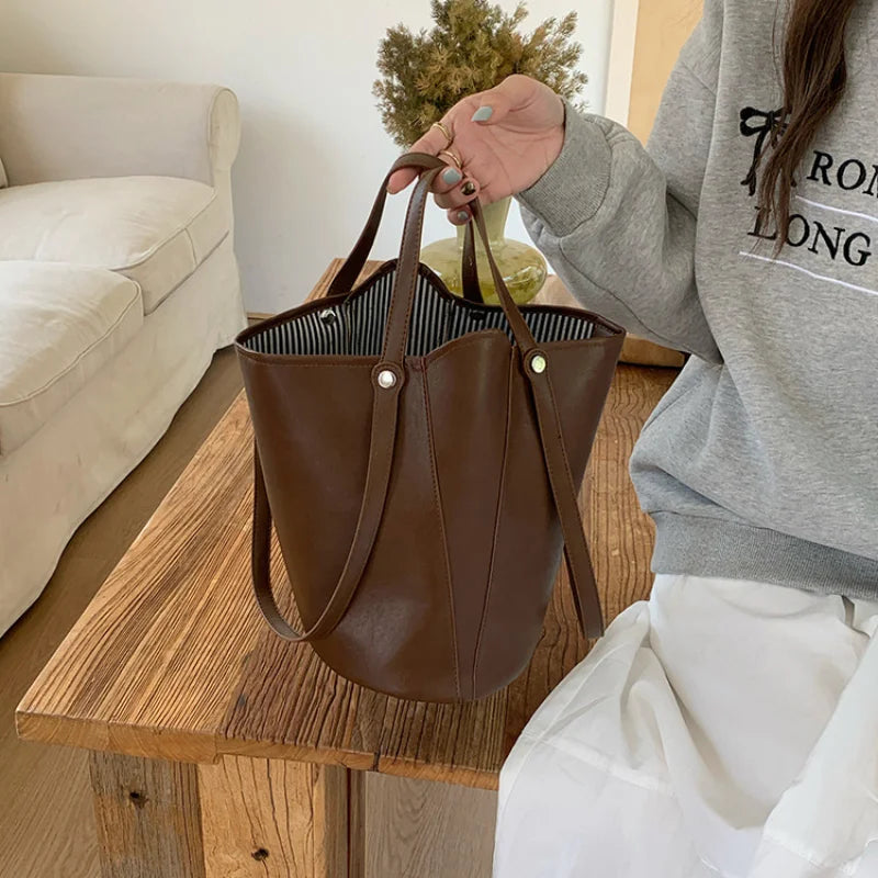 Bolsa Bucket Luxury – Sofisticação e Espaço para o Dia a Dia