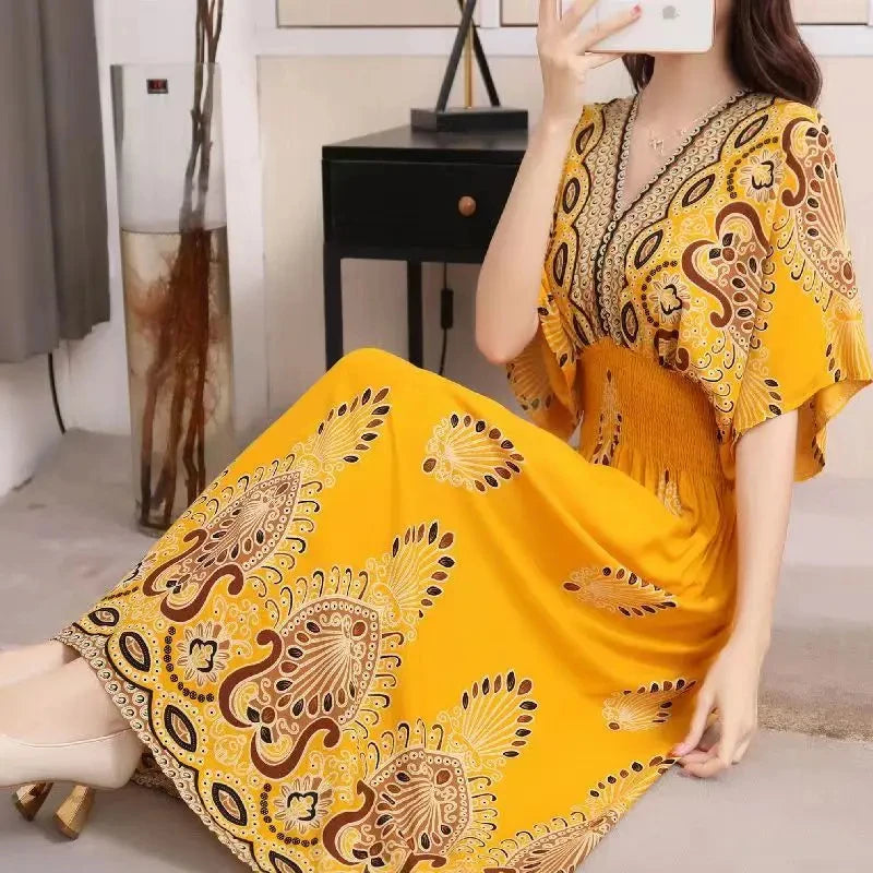 Vestido Midi Vintage com Estampa Retro e Decote V