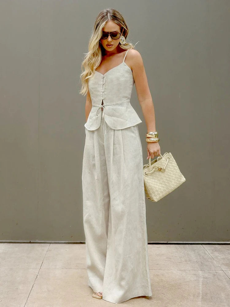 Conjunto Office Chic 2025 – Elegância Moderna em Tons Neutros