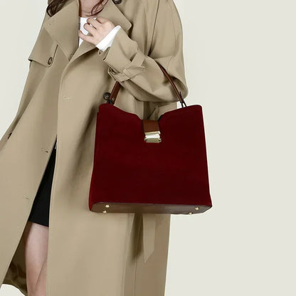 Bolsa Feminina PU com Fecho Hasp – Clássica e Versátil