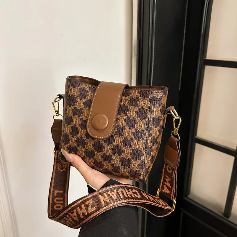 Bolsa Feminina Bucket Versátil Tote/Transversal – Grande Capacidade & Estilo Dia-a-Noite