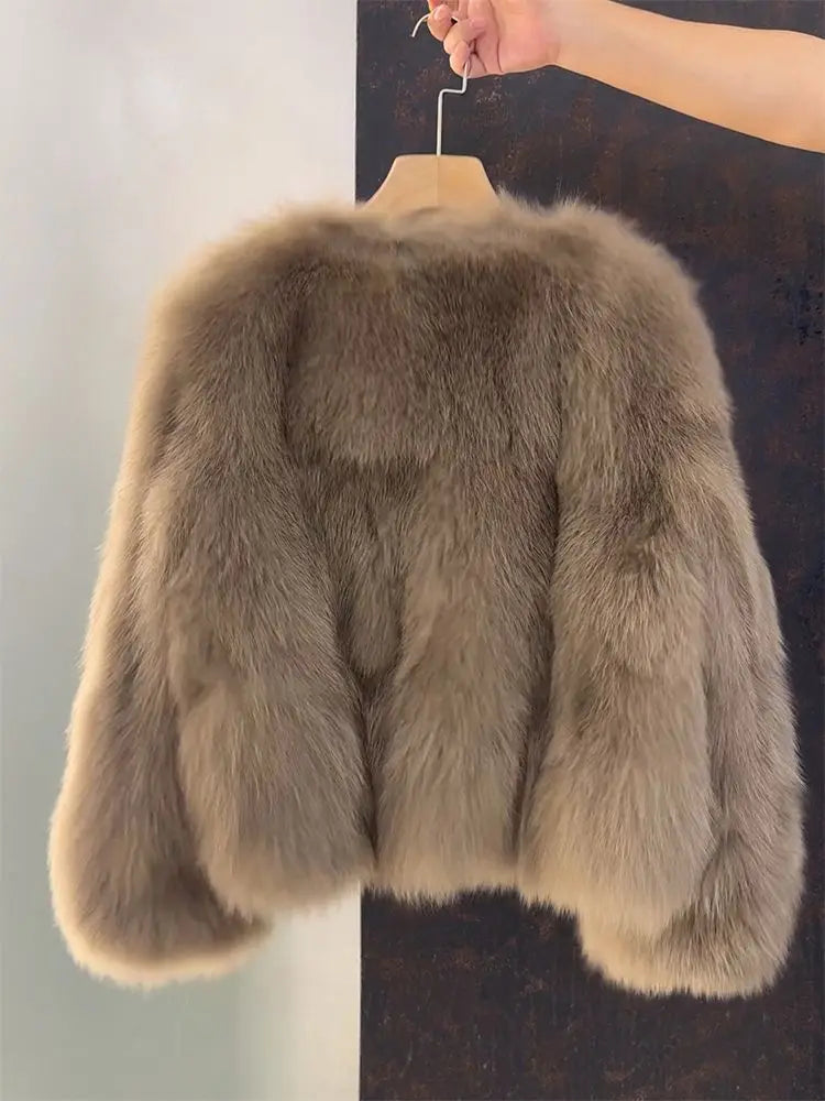 Luxe Plush Coat – Short Faux Fur & Timeless Elegance
