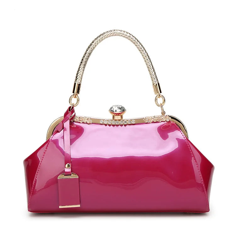 Bolsa Vintage Vermelha – Elegância Clássica