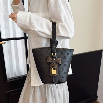 Bolsa Bucket Chic 2025 – Do Dia à Noite com Estilo e Versatilidade