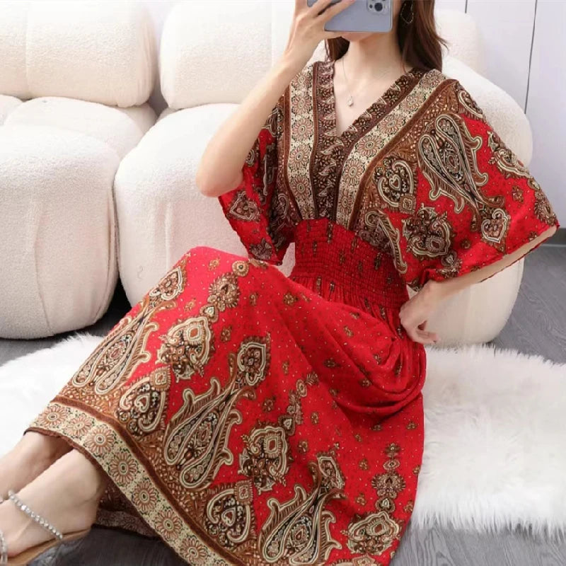 Vestido Midi Vintage com Estampa Retro e Decote V
