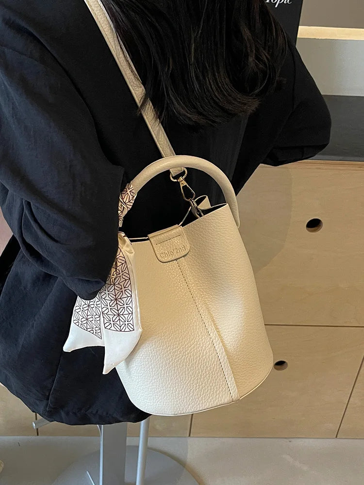 Bolsa Bucket Retro Soft Leather