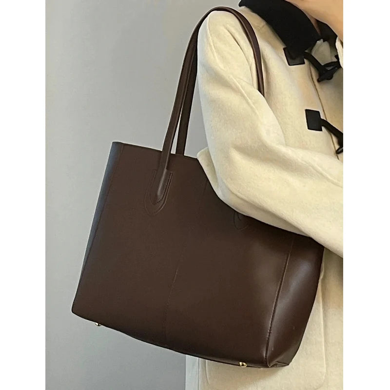 Large Capacity Tote Bag Commuter Class Underarm Single Shoulder Bag Fashionable Versatile Mother Bag Magnetic Button Closure...
