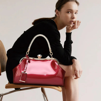 Bolsa Vintage Vermelha – Elegância Clássica