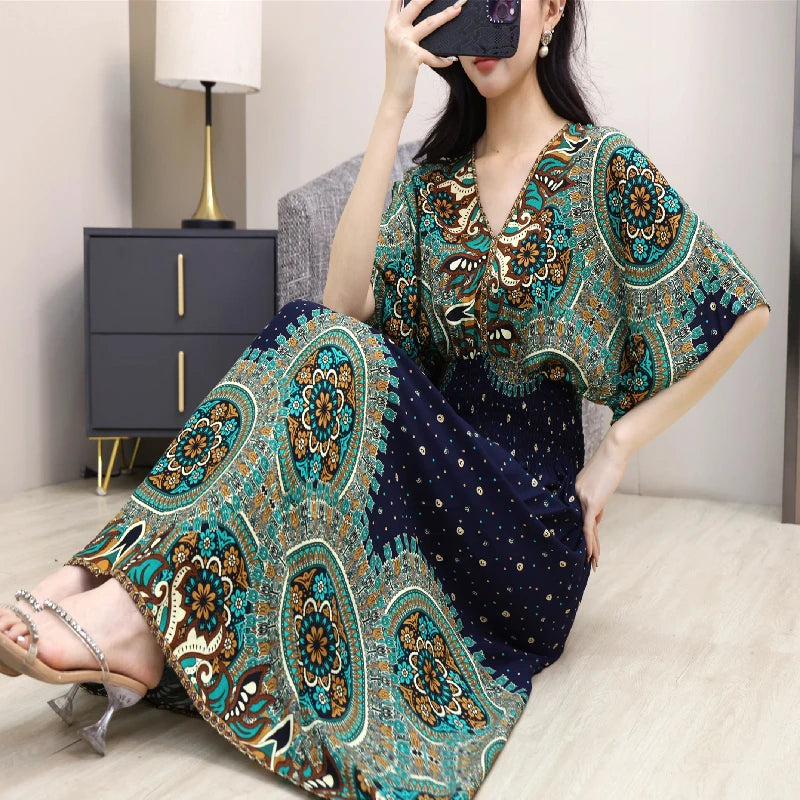 Vestido Midi Vintage com Estampa Retro e Decote V