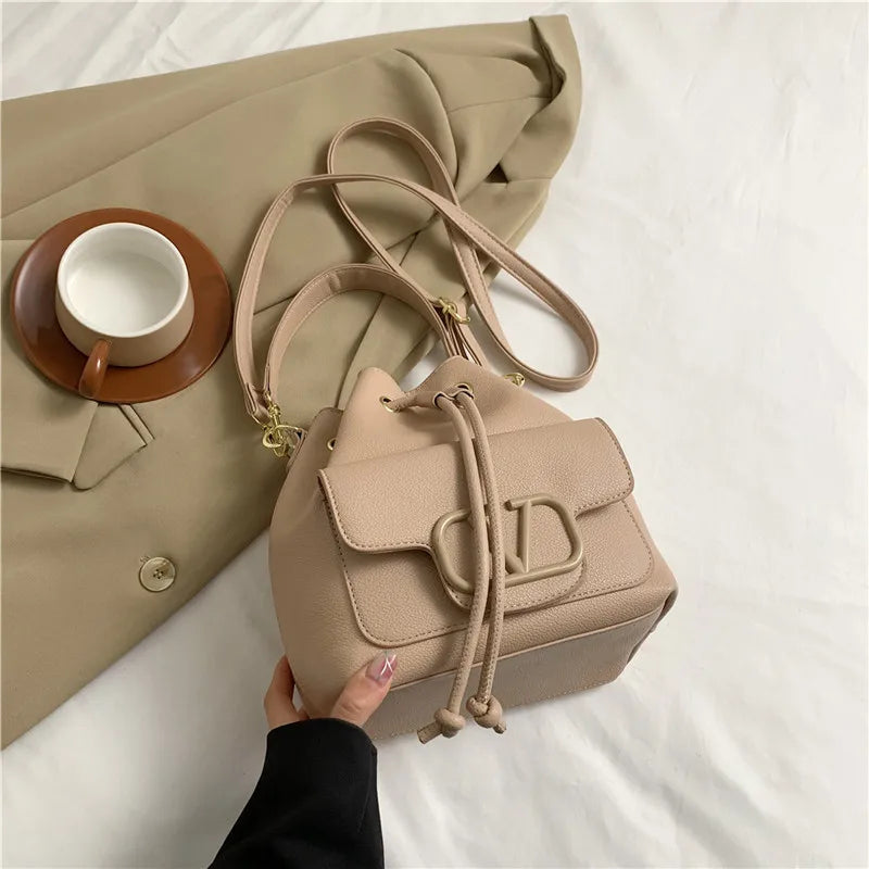 ‌Bolsa Bucket Elegance – Estilo Casual com Toque Sofisticado