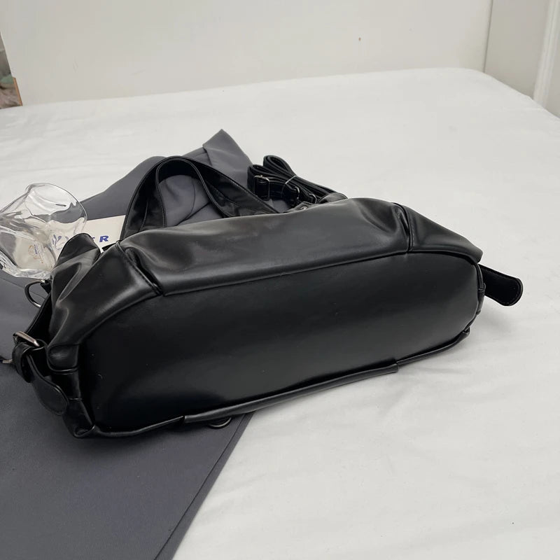 Bolsa Feminina Grande Capacidade 2025 – Tote / Transversal PU com Rebites & Fivela Detalhe