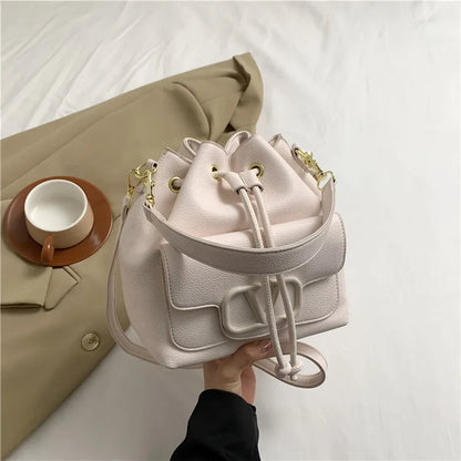 ‌Bolsa Bucket Elegance – Estilo Casual com Toque Sofisticado