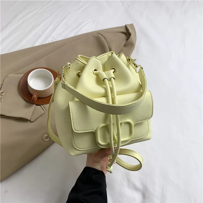 ‌Bolsa Bucket Elegance – Estilo Casual com Toque Sofisticado