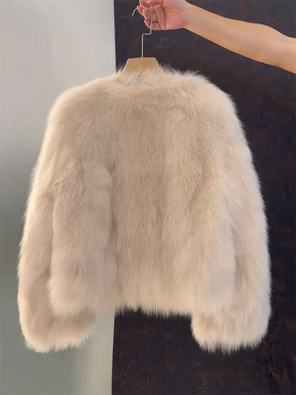 Luxe Plush Coat – Short Faux Fur & Timeless Elegance
