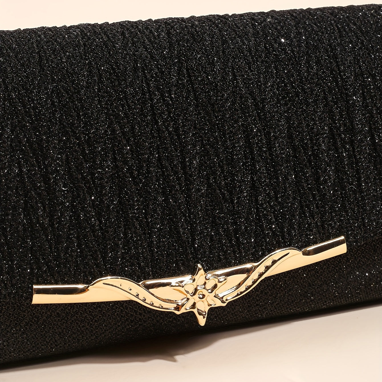 Clutch Feminina Brilho & Pedraria – Sparkling Evening Bag com Estrutura Metálica