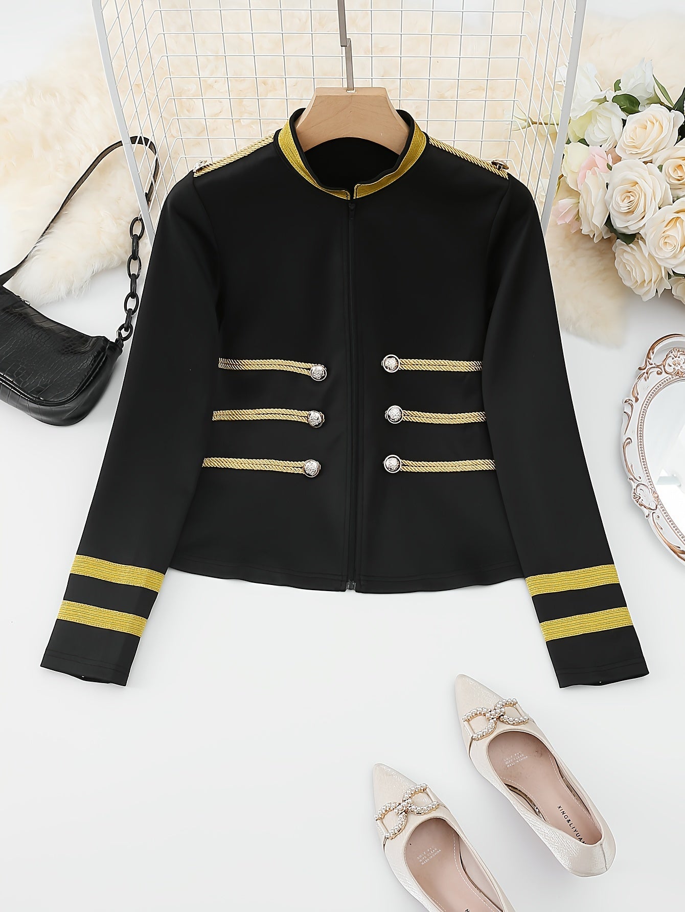 Blazer Feminino Chic – Barra Fria, Manga Longa & Botões Decorativos