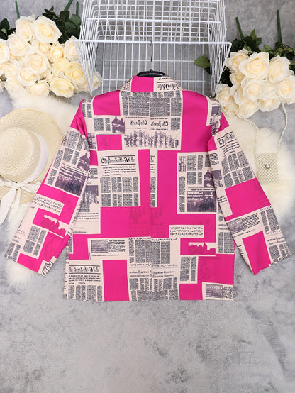 Casaco Plus Size Print Newspaper – Impacto Elegante